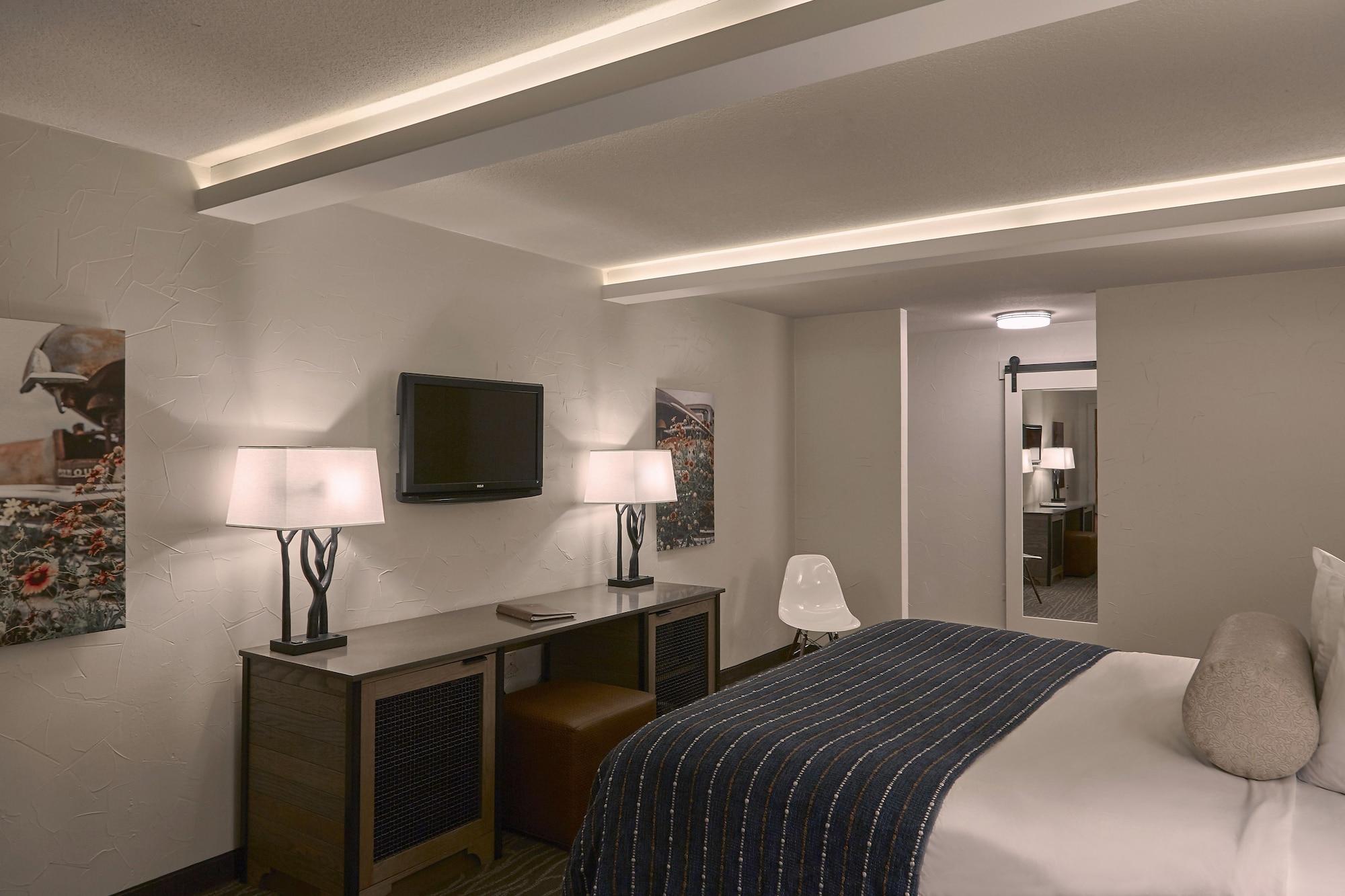 Fredericksburg Inn And Suites Bagian luar foto
