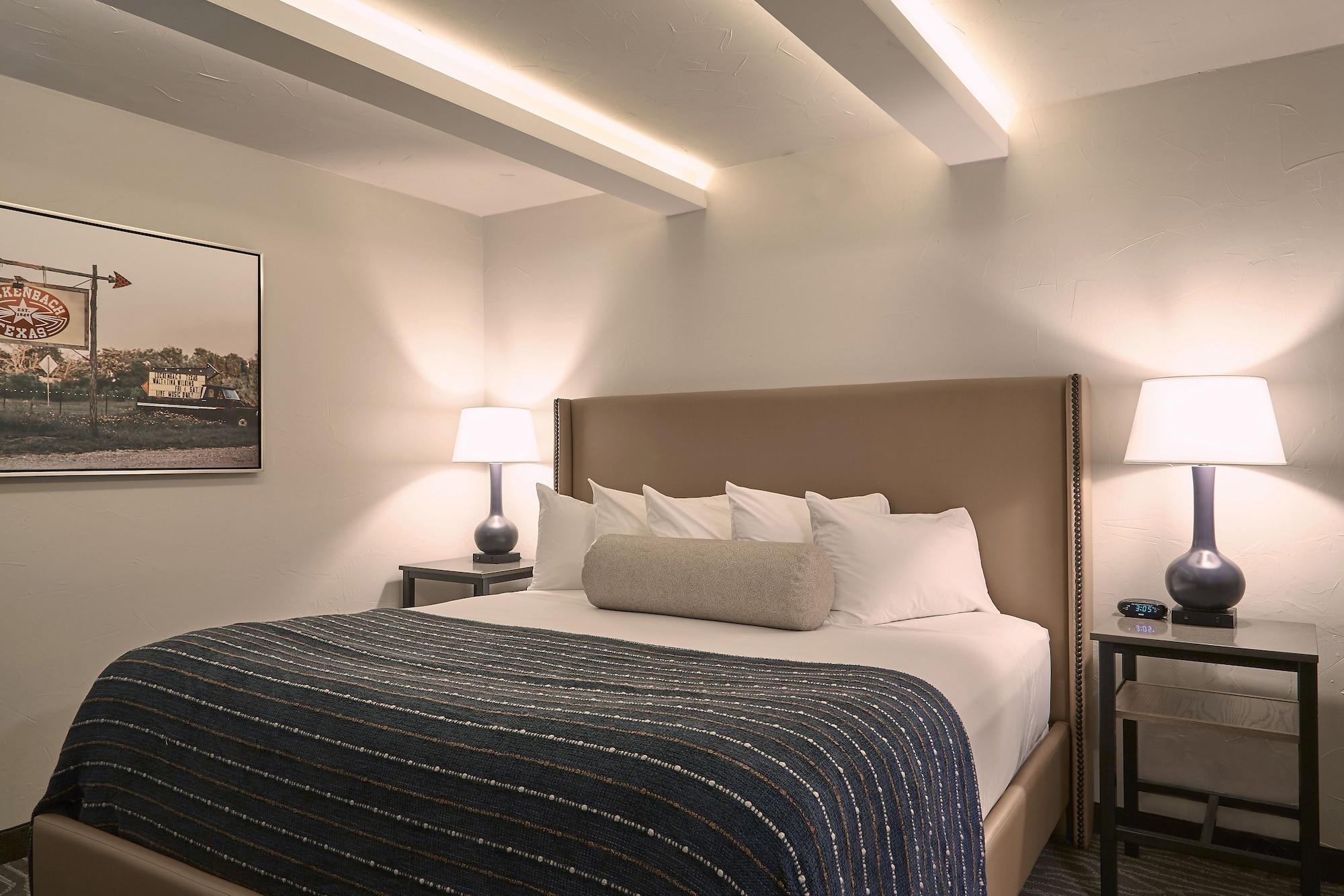 Fredericksburg Inn And Suites Bagian luar foto